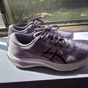 Gently WORN ASICS Women's Purple and Black Athletic Shoes 8